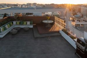 NEW STUNNING PENTHOUSE WSPECTACULAR VISTAS!