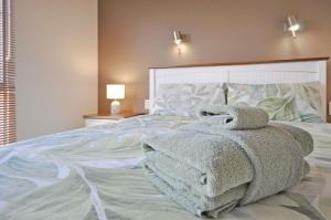 Contemporary Crib Generous 1x1