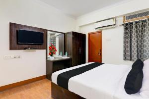 Super Collection O Alambagh Formerly BM Palace