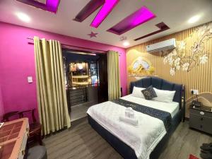 Khách sạn Couple in love