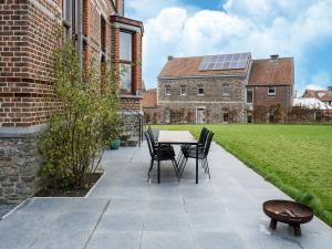 Picturesque mansion with garden in Tongeren