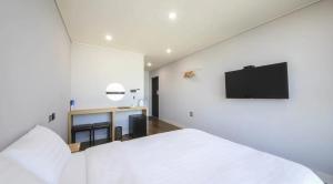 Aroomi Hotel Hyupjae