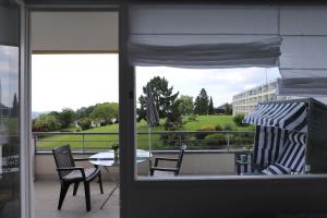 Modernes Appartement mit großem Balkon und schöner Aussicht