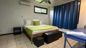 Valle del Arenal House Family Home in La Fortuna