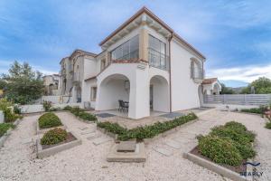 Shardana Guest House - By Searly img1