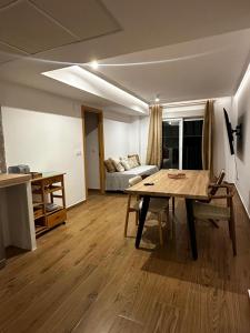 Primera línea, playa, piscina y amanecer