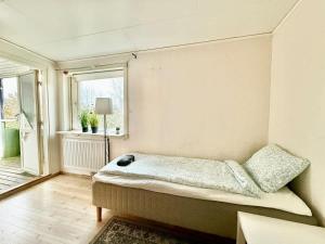 Workers Villa - 5BR - 2 Bath - Near City