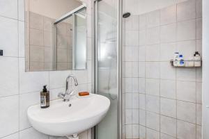 House close to beach & nature best neighbourhood