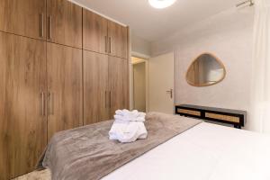 VALLEY Premium House