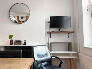 Inviting 1-bed Home in Northampton by Renzo, Brilliant Location, Free Wi-Fi!