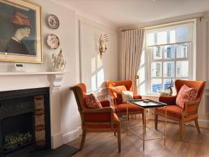 Boutique High Street Apartment In Crickhowell