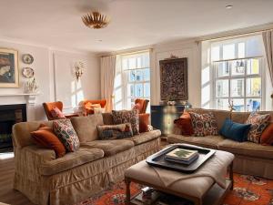 Boutique High Street Apartment In Crickhowell