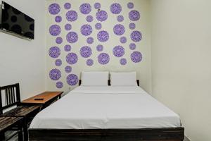 Hotel O by OYO Crown Hotel