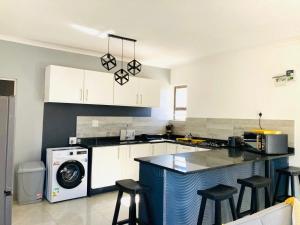 Gordons Bay Mountain and Seaview