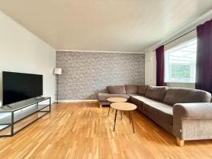 Workers Villa - 8 Beds - 4 BR - 2 Bath