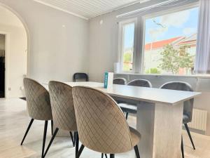 Workers Villa - 8 Beds - 4 BR - 2 Bath