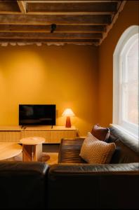 Gibson Mill waterfront warehouse apartment - 101