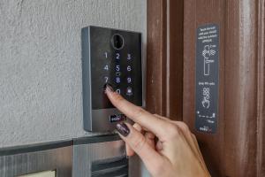 Urban Rooms--free parking--