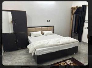 Hotel O by OYO SHRI NARAYANAM