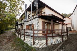 Mountain Stonehouse - By Alseides