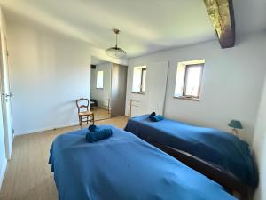 Le Pressoir, maison au calme, jardin, terrasse, 3 chambres, 2 sdb, 2 WC, parking privé, proche Bayeux et Arromanches au coeur des plages du débarquement