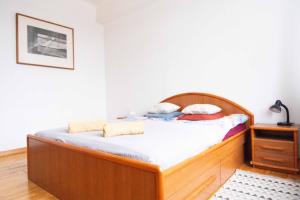 Vilnius Old Town Riverside Apartment