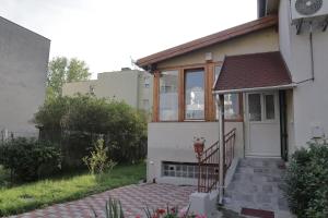 Cozy House with Garden and FreeParking