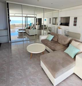 SUPERBE APPARTEMENT VUE MER et PISCINE