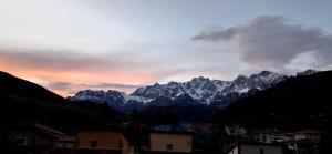 Frente a los Picos de Europa