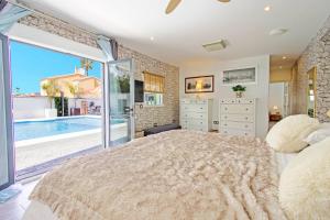 La Casona Villacelebrations come together!