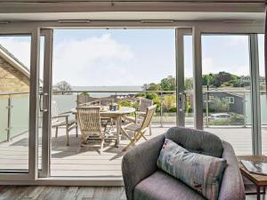 4 Bed in Seaview oc-87155