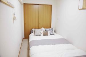 501Room,Elevator to the 5th Floor Two Bedroom Apartment Near Tokyo Tower with Direct Train Access to Haneda Narita Airports and Asakusa