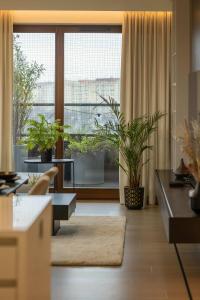 Elegant Apartment with Air Conditioning, Office and Underground Parking by Renters Prestige