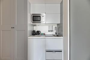 Aura 40 City Center Studio by Downtown Apartments