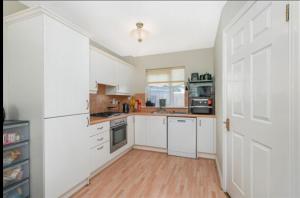 3 Cosy Bedrooms in a House 6 people