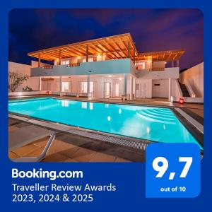 Villa Dedalos - Spacious luxury Villa with heated pool in Puerto Calero