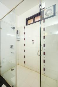 Alaya Stays Golden Meadow Villa