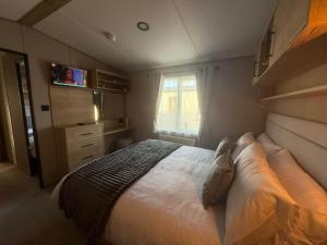 The Plush Pike - 10 Fishing Lake