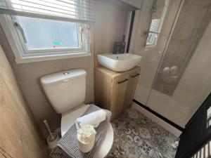 The Plush Pike - 10 Fishing Lake