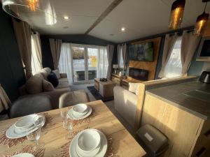 The Plush Pike - 10 Fishing Lake