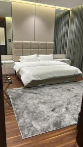 Aparthotel and courtyard in Al-Rawda neighborhood next to Abha Airport 1