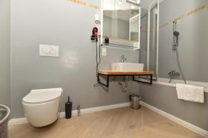 Penthouse Mountain and Lake View, terrace, AirCondition, incl Summer Card