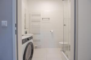 Easy Flat Apartments Danhausergasse Near Metro and City Center, Kitchen