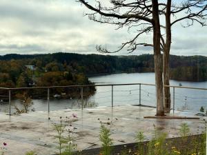 Workers House Villa Near the Lake - 4 BR - 8 Beds - Parking - Near Volvo