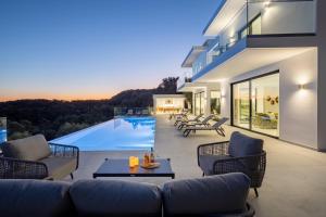 Villa Carpea by White Dream Villas