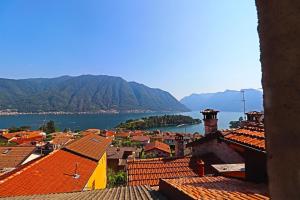 Casa colore intera casa nel borgo antico