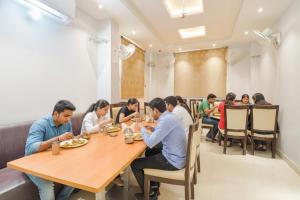 FabHotel Holiday Grand
