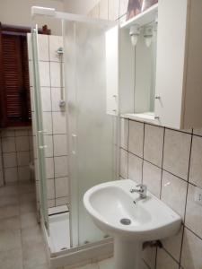 Rooms Olbia family con bagno comune