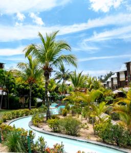 Three-bedroom at Jardin du Cap with shared pool