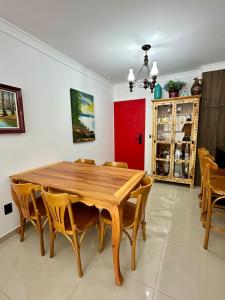 100m da Praia - Ar Condicionado -Garagem - Telas Protecao